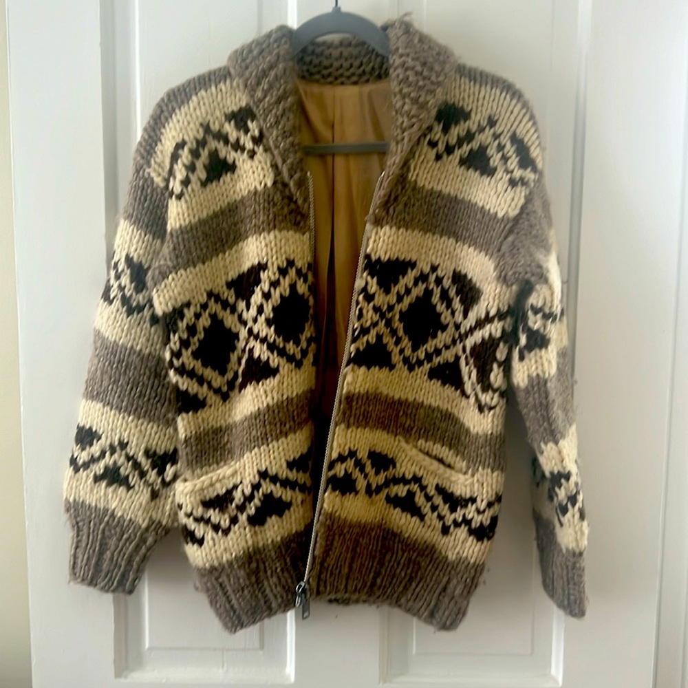 Vintage Cowichan Indian zip up sweater jacket